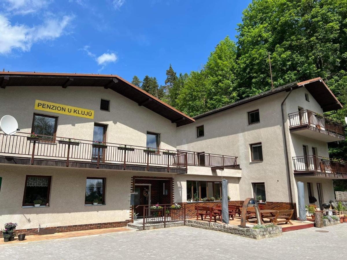 Penzion U Kluju Vestin Exterior photo